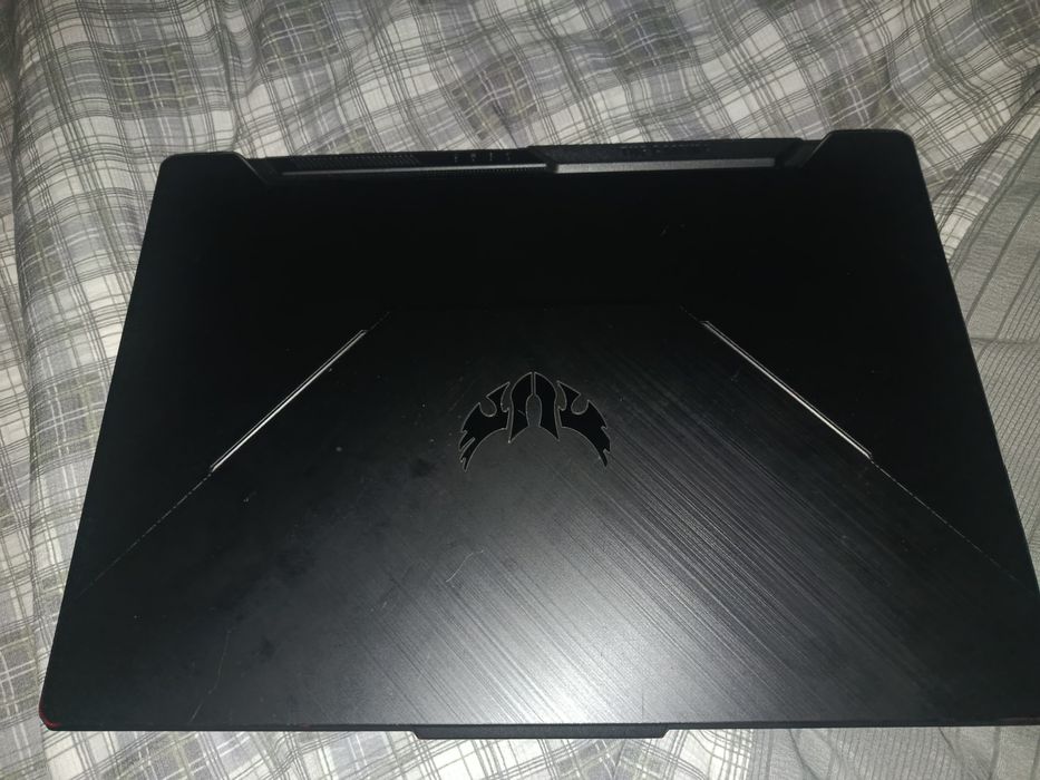 Продам достойный ноотбук