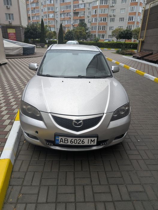 автомобіль Mazda 3