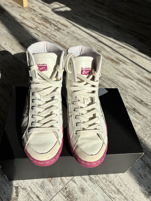 Високі білі кеди onitsuka tiger, лакована шкіра під рептилію