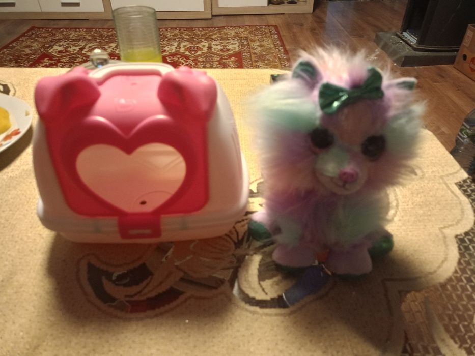 Maskotka pieska wydająca dzwieki