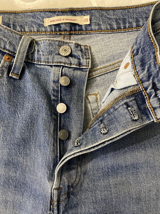 Джинси жіночі levis 28 розмір