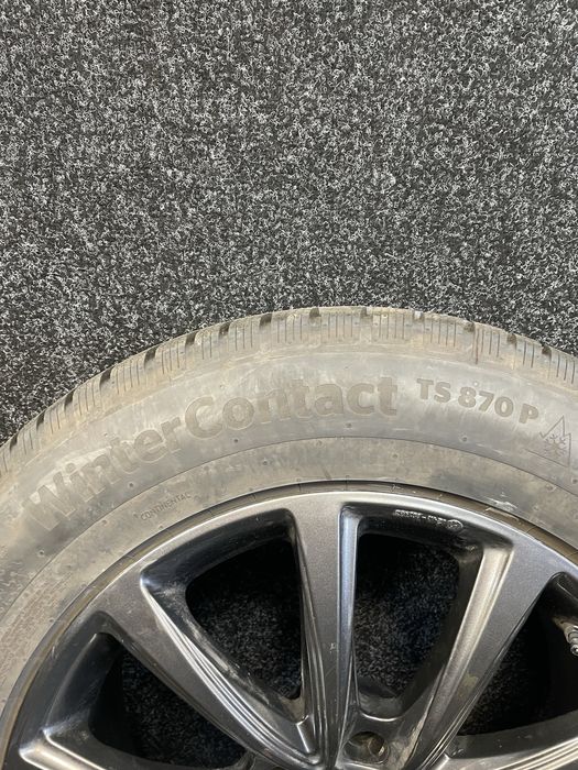 Продам Б/У шини Continental WinterContact TS870Р 235/65R18