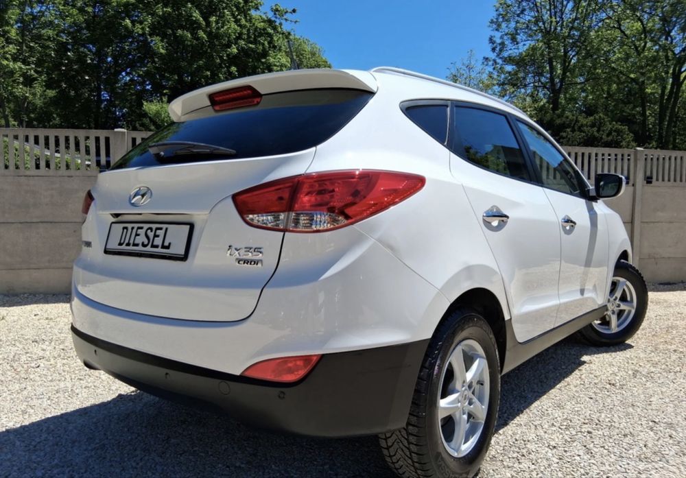 Бампер передній Hyundai IX35 автозапчатини шрот б/в б/у разборка Хюндай ІХ35 ИХ35