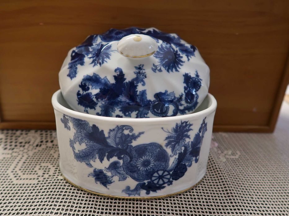 Blue-and-White Porcelain Candy Box423159556704849921