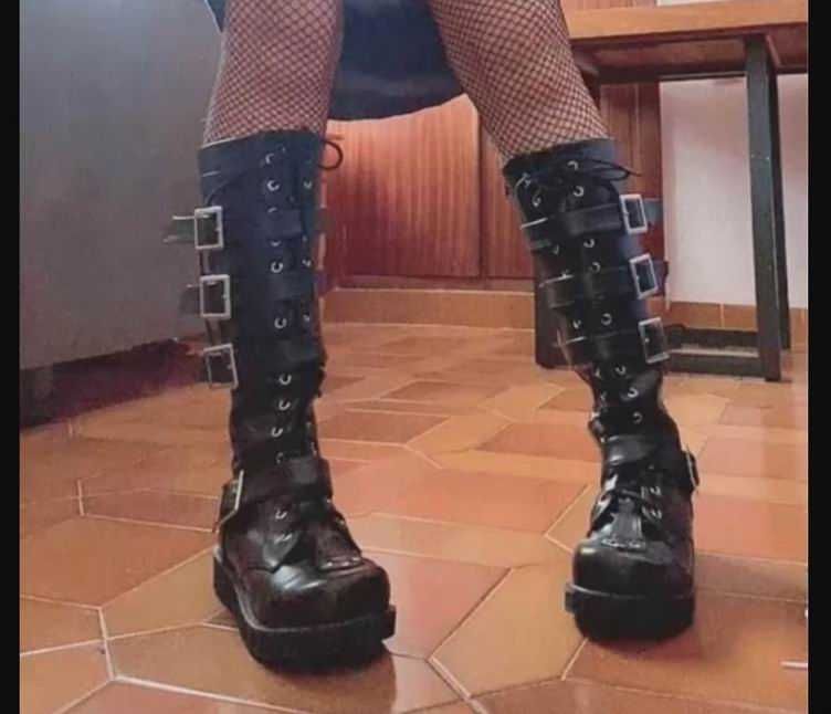 Buty glany trapery gotica rock metal z klamra wysokie rozmiar 39 skora