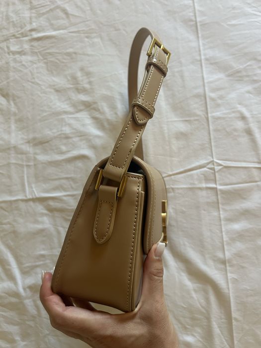 Bolsa  beje  possibikidade de extenser a alsa