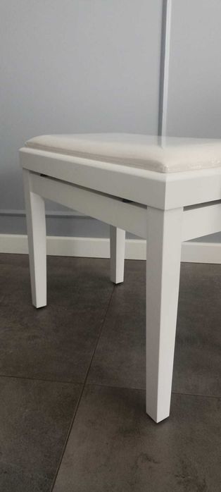 Ława stołek do pianina, fortepianu biały mat siedzisko 55x32 cm OPIS