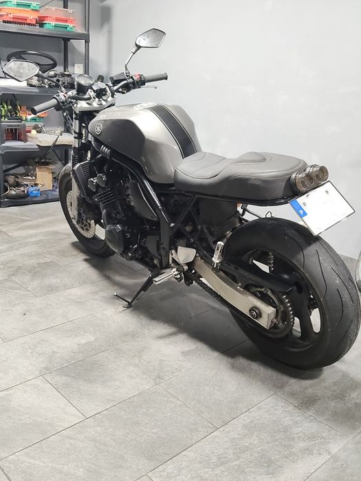 Yamaha fzs 600 scrambler