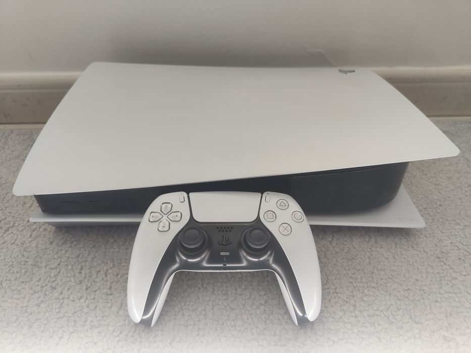 Consola Sony PlayStation PS5 Edição Standard (aceito retoma)