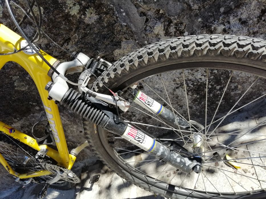 Bicicleta Giant em carbono