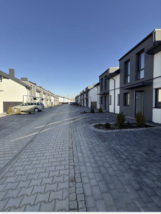 Продаж таунхауса в с. Крихівці, готовий до ремонту