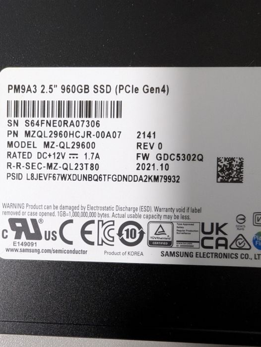 Комплект: Серверний SSD SAMSUNG MZQL2960HCJR-00A07: 960 GB + PCIe x4 А