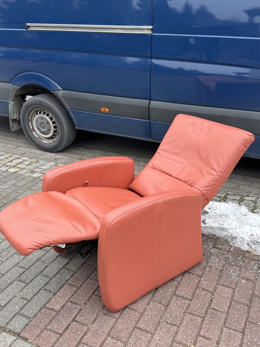 Крісло реклайнер шкіряне