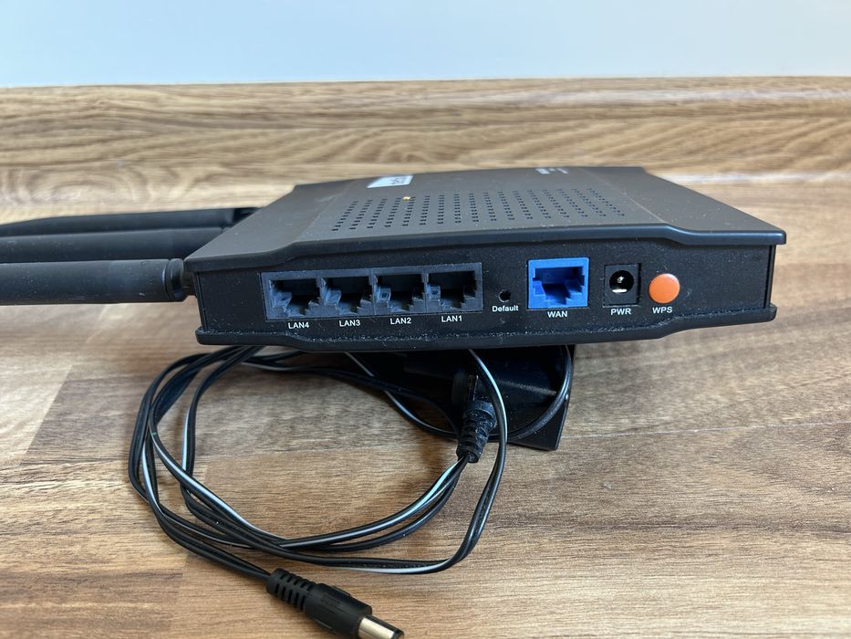Router Netis WF2409