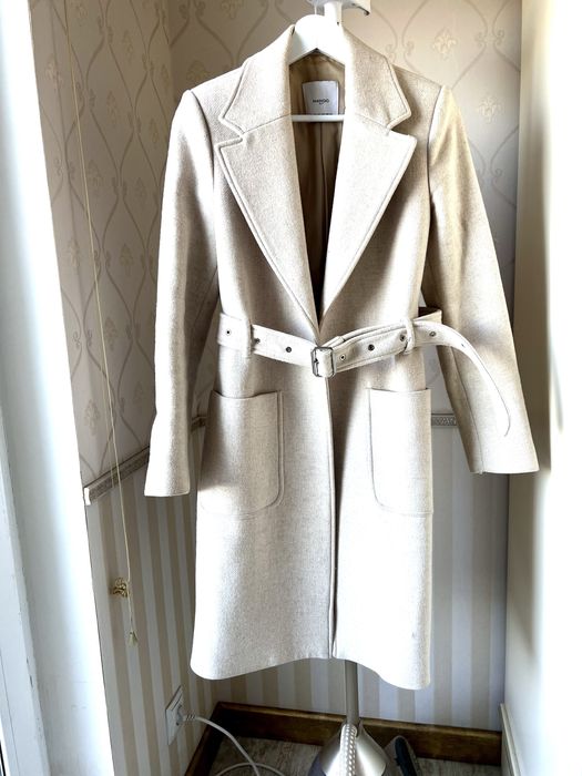 Світле жіноче патьто Mango, xs