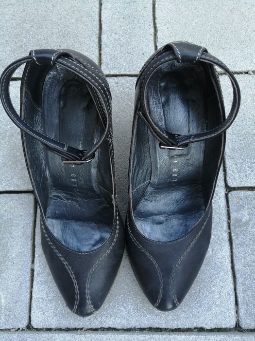 Жіночі туфлі кожані