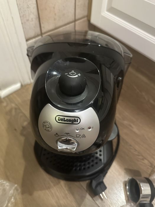 Ekspress ciśnieniowy kolbowy  delonghi