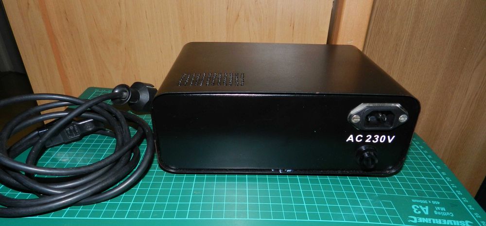 Zasilacz transformatorowy 16-0V-3A.