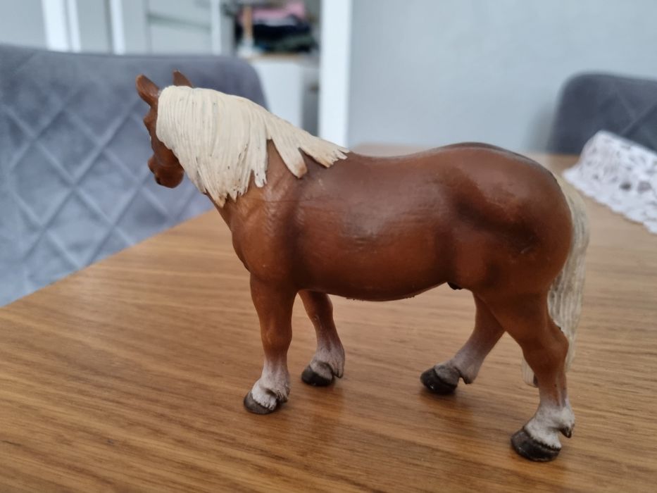 Konik schleich figurka