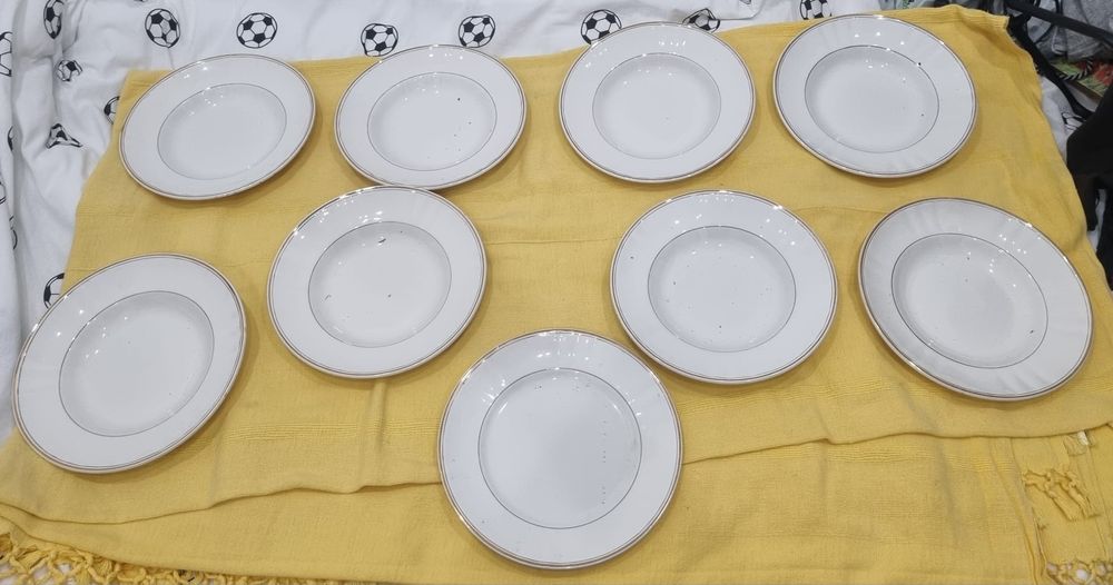 Lote 9 Pratos Sacavem 8 de Soupa e um Raso