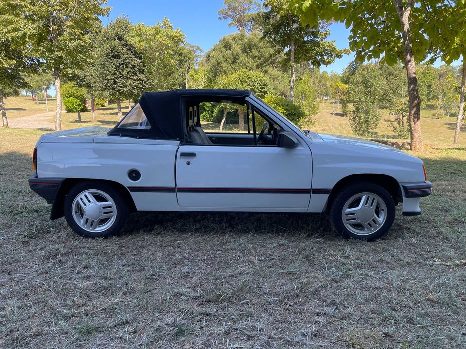 Opel Corsa A Spider Irmescher 1.2 Certificado de Interesse Historico
