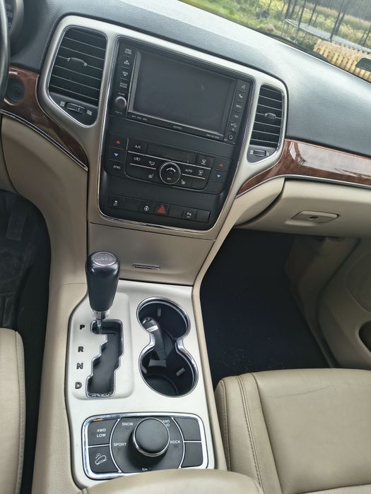Sprzedam Jeepa Grand Cherokee