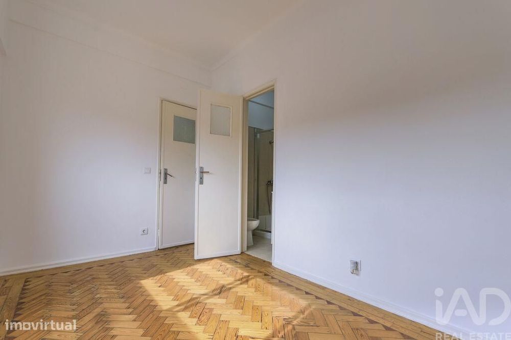Apartamento T4 em Beato de 86 m2