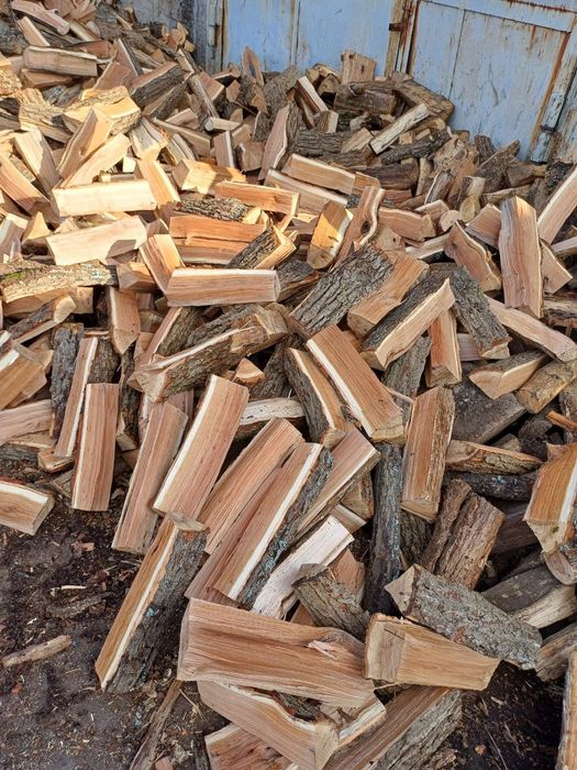 Дубові дрова з рівною ручною укладкою на совість 24/85 см.