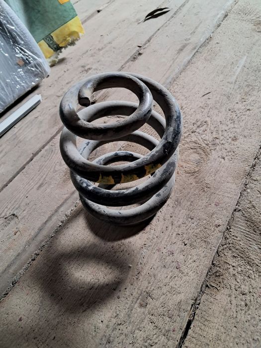 Авто запчастини на фольцваген Т5