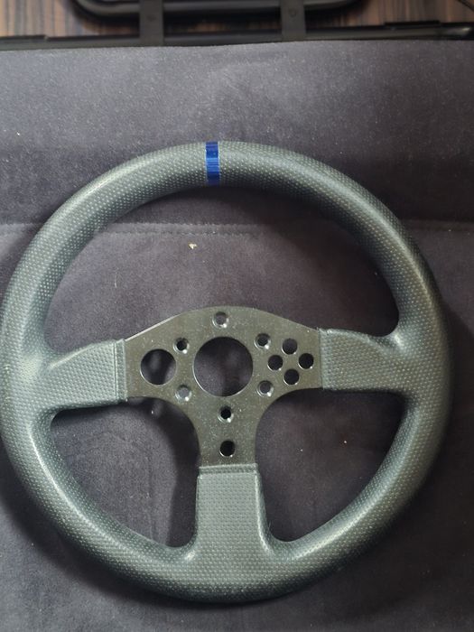 Thrustmaster T300 RS GT + Volante formula