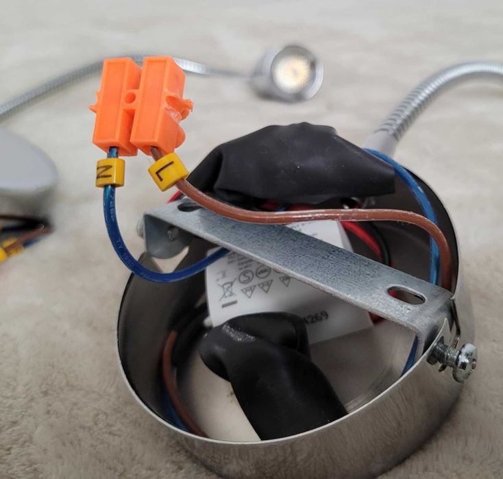 Kinkiety ścienne z włącznikiem