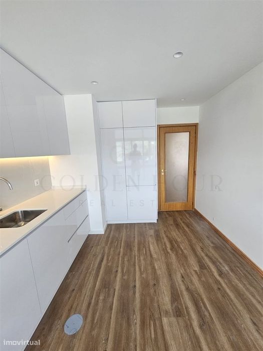 Apartamento T3 Remodelado em Condomínio Fechado | Grijó