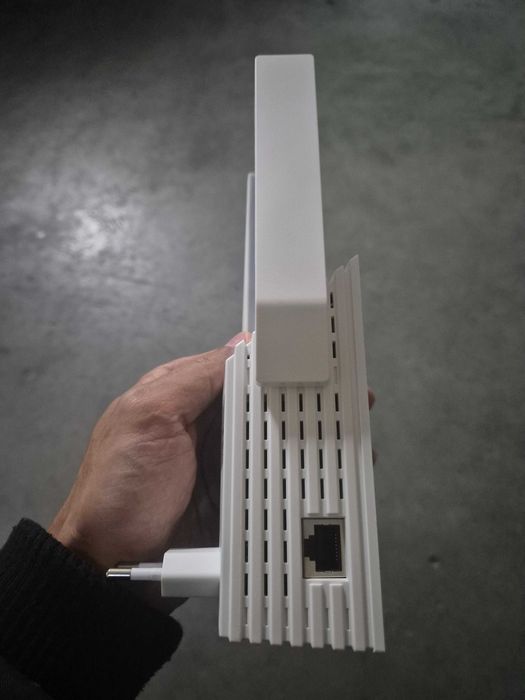 Extensor e amplificador de sinal Wifi