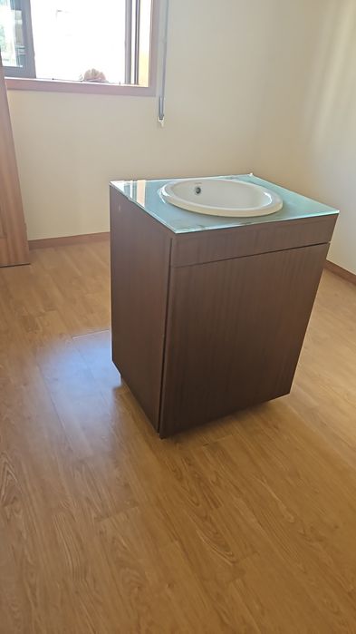 Movel lavatório com cerâmica