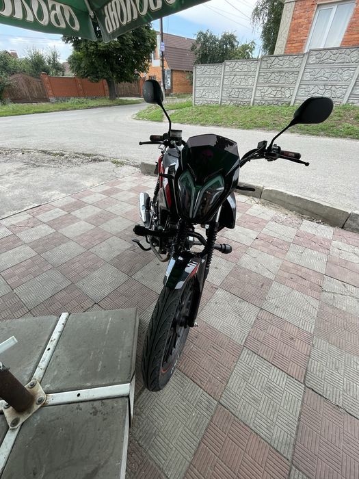 Продам мотоцикл спарк 125, в хорошем состоянии, заводиться отлично без вопросов, как на холодную так и на горячую, нужно заменить сайлен блоки
