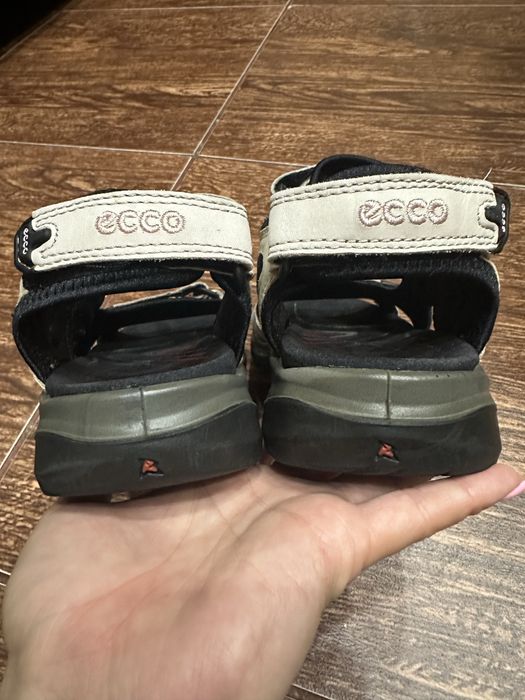 Сандалі ессо р-39