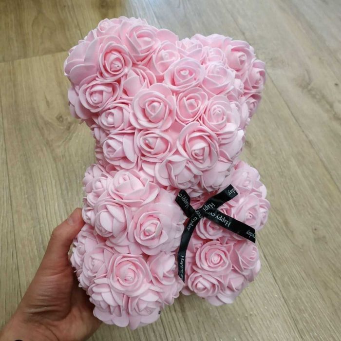 Мишка из искуственных роз Отличный подарок оплата по факту получения