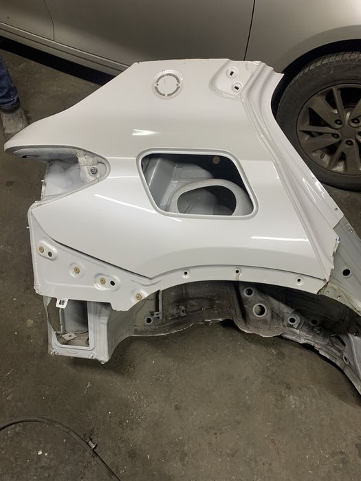 Задня права чверть, боковина, праве крило  BMW Х2