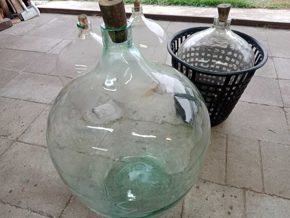 Butla do wina cztery sztuki