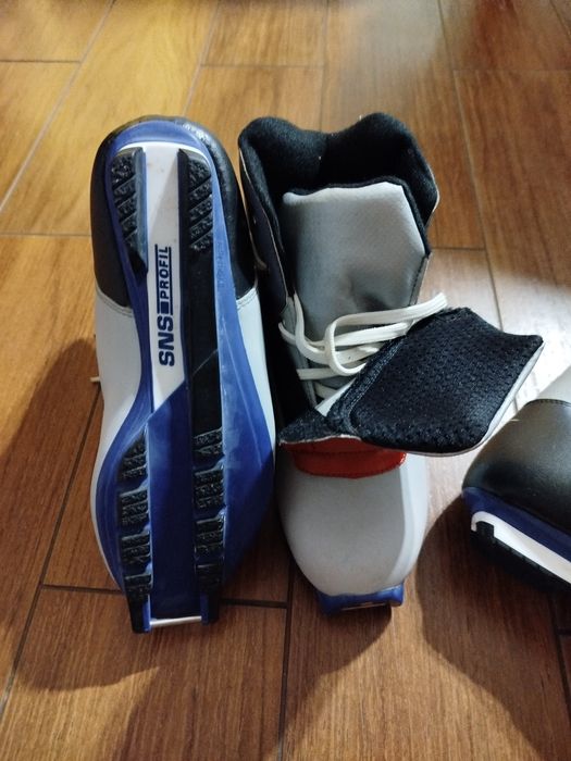 Nowe buty do nart biegowych