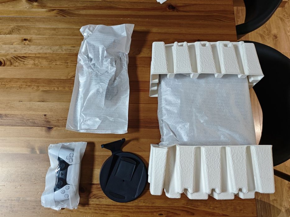 Konsola Sony PlayStation 5 + dysk M.2 1TB. REZERWACJA DLA P.DAMIANA