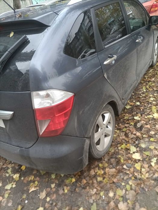 Продам Honda FR-V