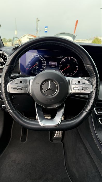 Mercedes-Benz E 220 Coupé AMG - Pack Night