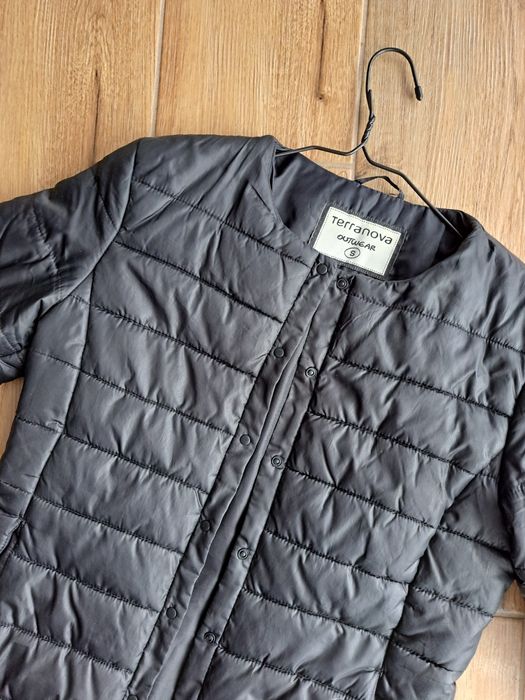 Верхній одяг жіночий