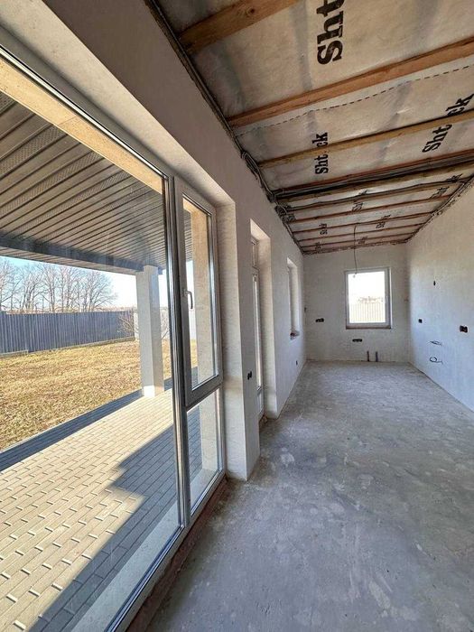 Буча! Одноповерховий будинок з частковим ремонтом і комунікаціями