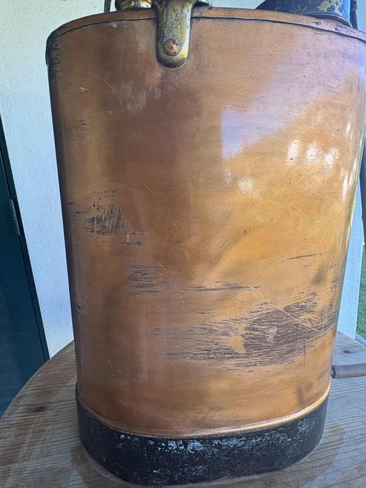 Pulverizador agrícola em cobre para colecionadores ou decoração