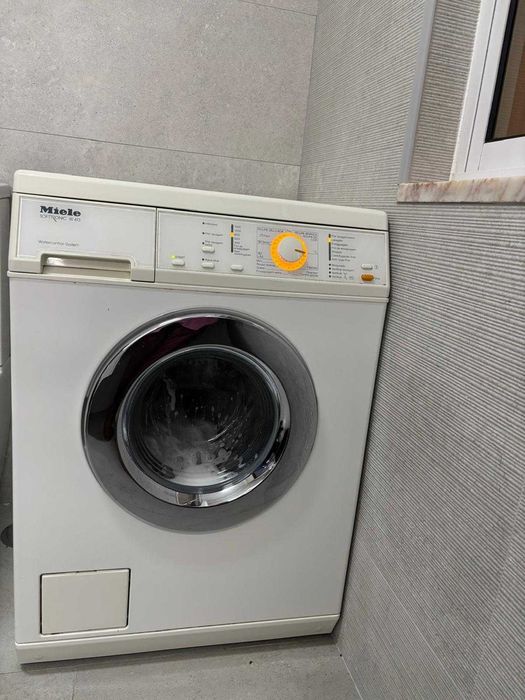Máquina Lavar Roupa da Míele Softtronic W413