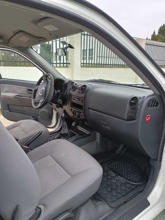 ISUZO D-MAX, 2 lugares, 2010, c/ IVA dedutível