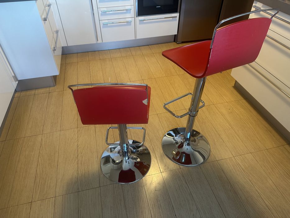 2 Bancos altos CANCIO WIN reguláveis – vermelho/cromado