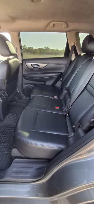 Продам свою машину Nissan Rogue 2015года